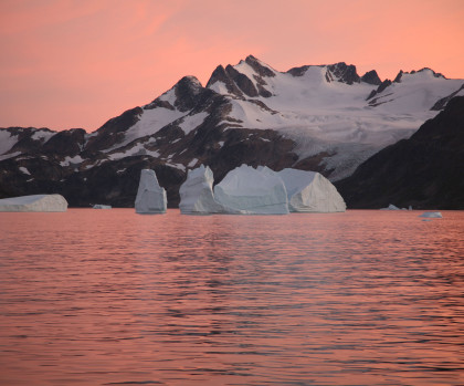 East Greenland Icebergs Sunset September Rob Tully Oceanwide Expeditions.JPG Rob Tully